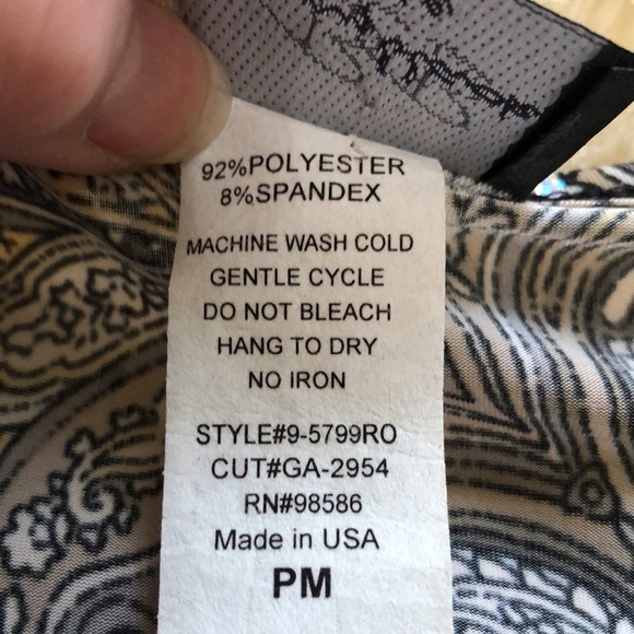 Black n gold v neck top size PM - Picture 3 of 7